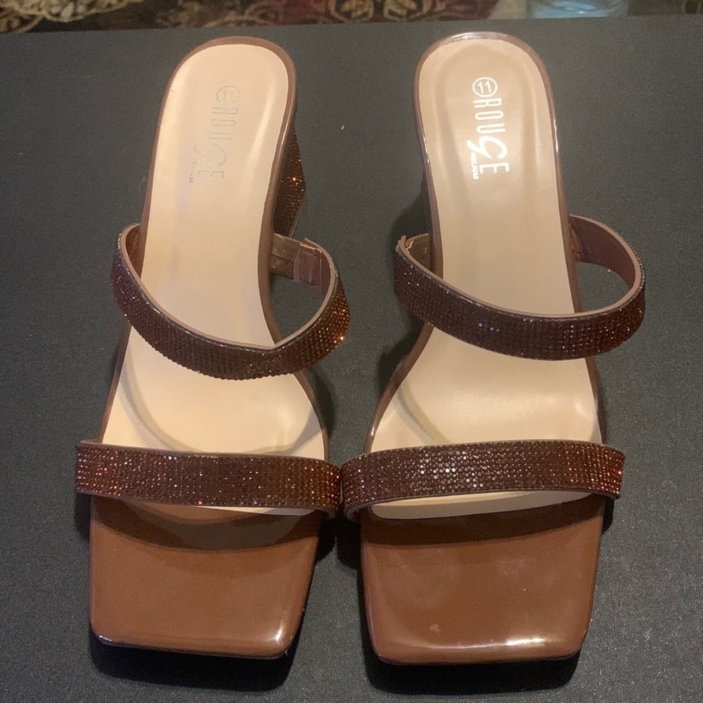 Rouge double strap sandal